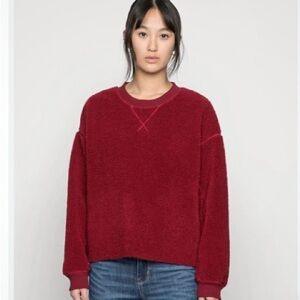 American Eagle Fleece Red Women's pullover Sweater